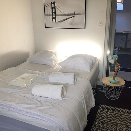 Le Victor Hugo 4 D Et Sa Pizza Offerte Apartamento Aurillac Exterior foto
